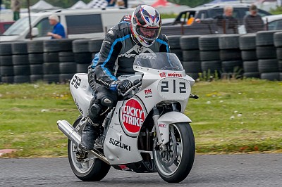 Mike's first race on the GSXR1100 classic bike on way to class win.